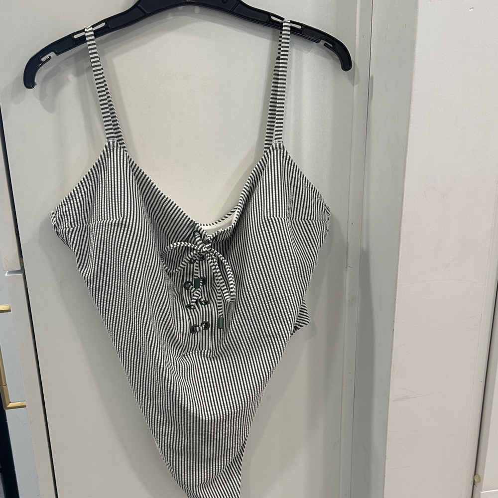 H&M Green and White Striped Top